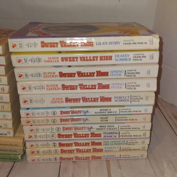 Sweet Valley High Vintage Book lot of 25 Francine Pascal - Picture 3 of 8